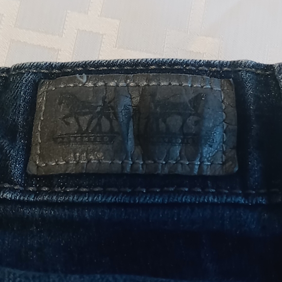 Women's Levi Strauss ladies Jeans. Size 8M. - Picture 5 of 8